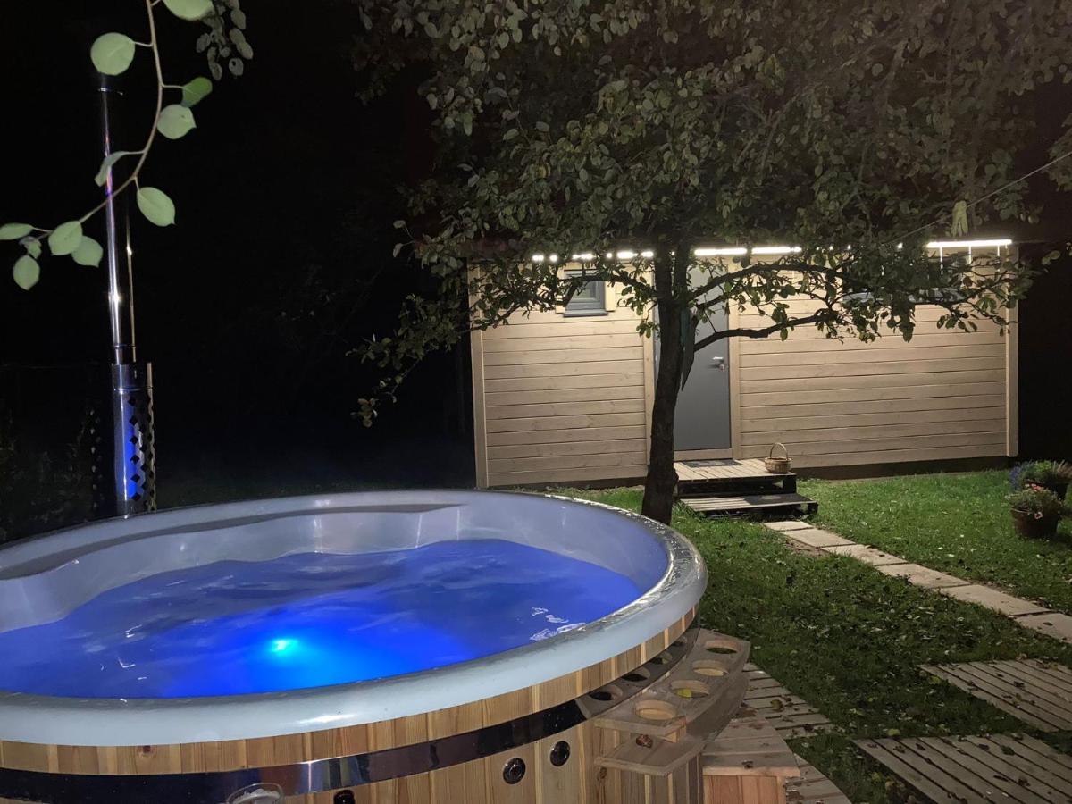 Holiday House Ausekla Namins แซซิส ภายนอก รูปภาพ